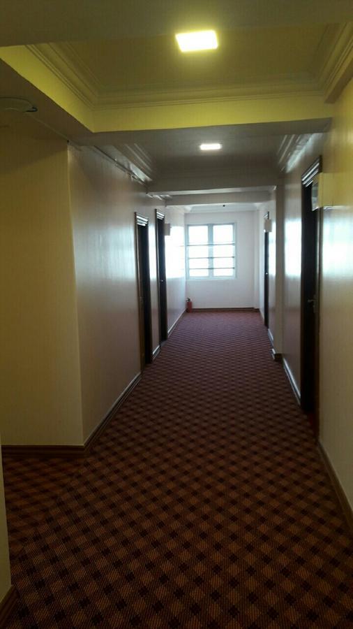 Venus Star Hotel Янгон Экстерьер фото