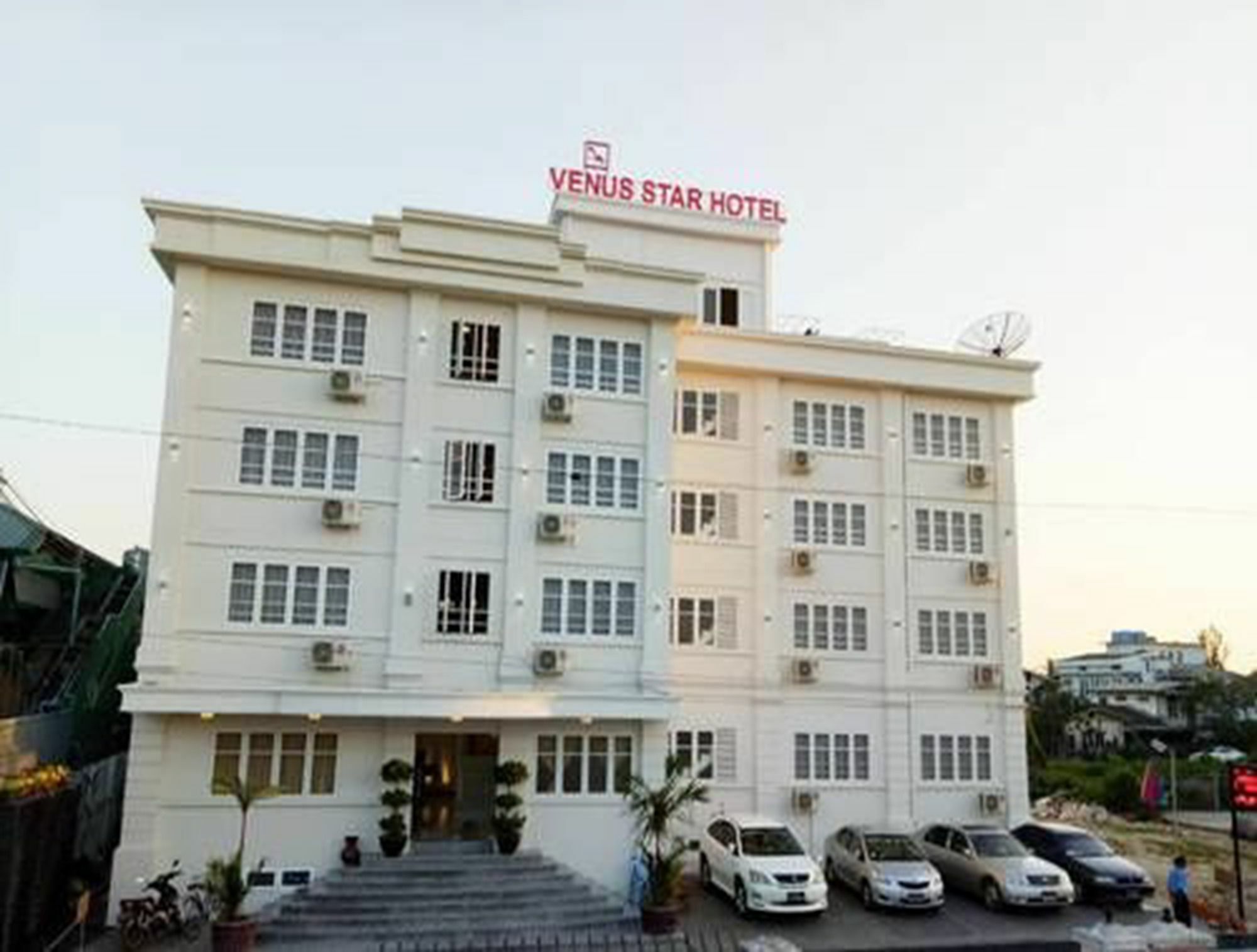 Venus Star Hotel Янгон Экстерьер фото